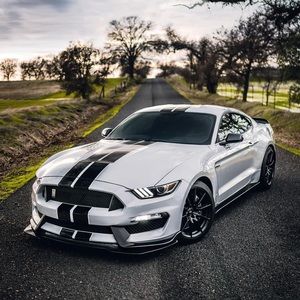 Meet your Posher, Aaron